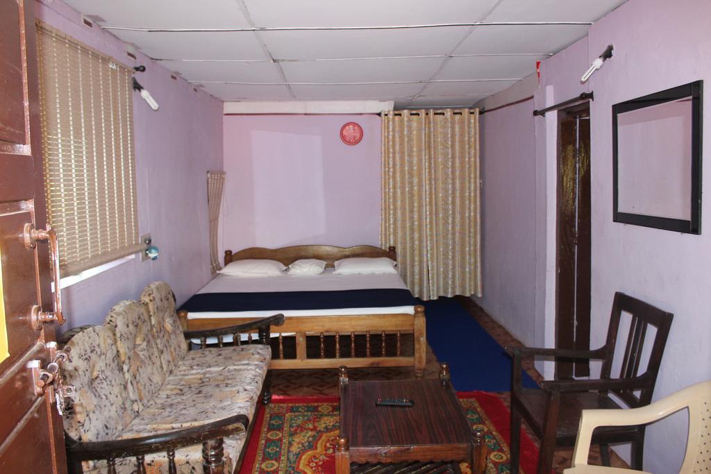 Chuppi Homestay Madikeri Exteriör bild